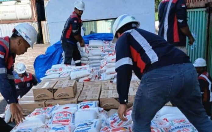 bantuan trans continent PT Trans Continent Salurkan Bantuan untuk Korban Banjir dan Longsor di Tapteng
