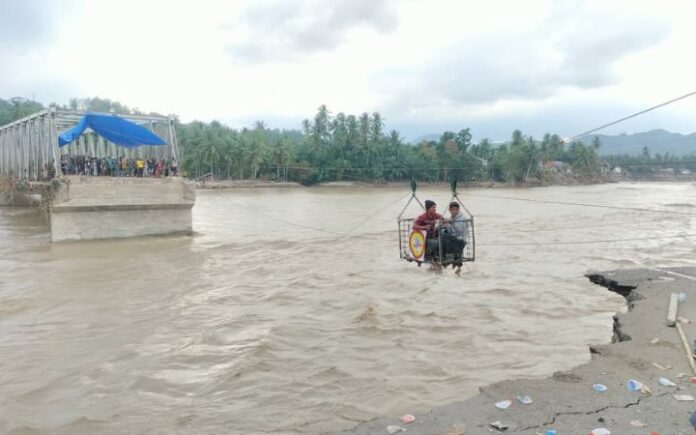 jembatan Teupin Mane Perakitan Bailey Jembatan Teupin Mane Ditarget Rampung 10 Desember