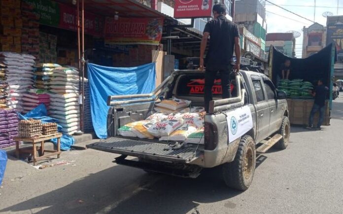 Relawan DKA Tembus Jalur Bireuen–Takengon Bawa Donasi FKIP Universitas Borneo