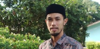 2 Labu Siam dan Harga Sebuah Nyawa Pendidikan: Mencerdaskan dan Mengenyangkan Anak Bangsa Tragedi di NTT Cermin Kegagalan Kolektif Tradisi Meugang di Tengah Luka Banjir Bandang Aceh 2 Labu Siam dan Harga Sebuah Nyawa Hardiknas: Antara Retorika Kemajuan dan Realitas Ketimpangan Learning and Teaching: Membangun Ekosistem Pembelajaran yang Relevan di Era Modern