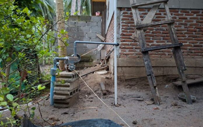 Air PDAM Belum Mengalir, Warga Kuala Ceurape Bangun Sumur Bor