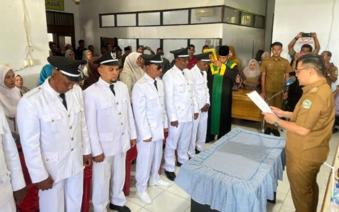 Wabup Pidie Lantik 7 Keuchik, Pengelolaan Dana Desa Diminta Lebih Terbuka