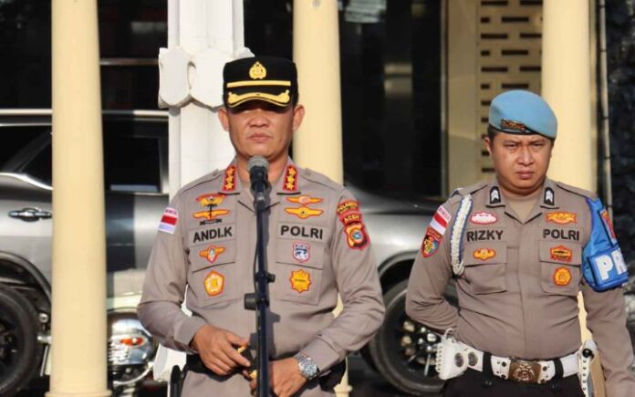 Kapolresta Pastikan Stok BBM di Banda Aceh Aman Polresta Banda Aceh Perketat Pengamanan Rumah Kosong Saat Mudik Lebaran Polisi Kejar Pelaku Pencurian di Warkop SMEA Premium Saat Salat Id