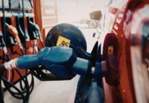 Perbandingan Harga BBM di Indonesia dan Negara ASEAN Kementerian ESDM: Harga Pertalite Tidak Naik, Pertamax Tunggu 1 April Perbandingan Harga BBM di Indonesia Dibanding Negara ASEAN