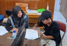 Suryati Belum Terima Santunan Kematian, Dinsos Bireuen Pastikan Proses Sudah Berjalan Suryati Belum Terima Santunan Kematian, Dinsos Bireuen Pastikan Proses Sudah Berjalan