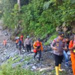 Dihantam Arus Saat Menyeberang, 1 Warga Pidie Hilang di Sungai Mane Dihantam Arus Saat Menyeberang, Satu Warga Pidie Hilang di Sungai Mane