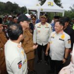 Kaposwil PPR Aceh Dampingi Mendagri Tinjau Huntara di Gayo Kaposwil PPR Aceh Dampingi Mendagri Tinjau Huntara di Gayo