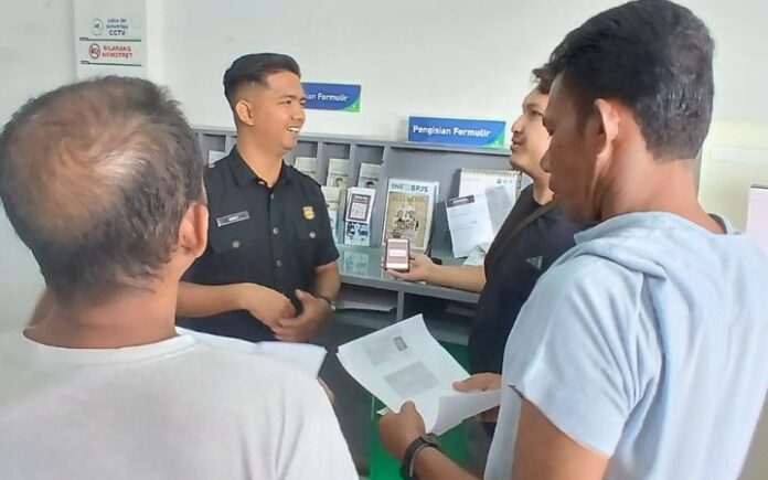 Buruh Terminal di Peusangan Baru Tahu Masuk Desil 8 Saat Urus Rujukan Sakit Mata