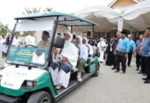 Bank Aceh Serahkan Buggy Car untuk Permudah Mobilisasi Jamaah di Asrama Haji Embarkasi Aceh Bank Aceh Serahkan Buggy Car untuk Permudah Mobilisasi Jamaah di Asrama Haji Embarkasi Aceh