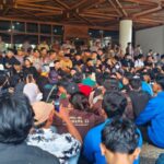 Desak Pergub JKA Dicabut, Mahasiswa Kembali Demo di Kantor Gubernur Desak Pergub JKA Dicabut, Mahasiswa Kembali Demo di Kantor Gubernur