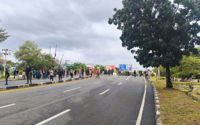 Dipaksa Hapus Rekaman, Jurnalis Alami Kekerasan Saat Liput Demo Pergub JKA