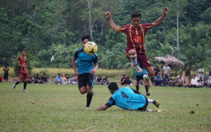 HUT Rampak Gol Mujen Antar Mulieng FC ke Final HUT Rampak FC IV
