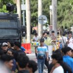Mahasiswa Demo Pergub JKA, Pedagang Asongan Dagang Pelepas Dahaga Mahasiswa Demo Pergub JKA, Pedagang Asongan Dagang Pelepas Dahaga