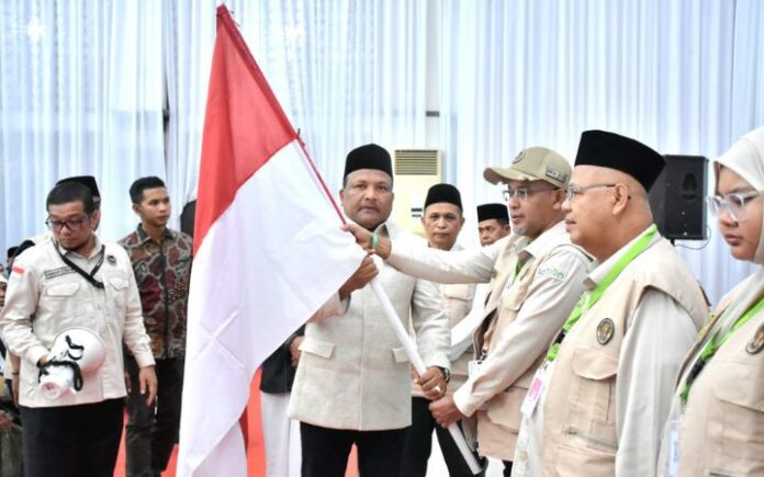 Bupati Bireuen Lepas 393 Calon Jemaah Haji Kloter 8