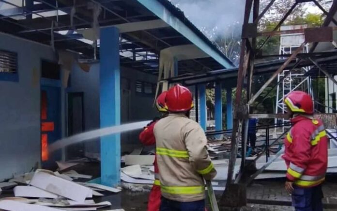 Polisi Periksa 15 Saksi Pembakaran FP USK, Temukan Pecahan Diduga Molotov
