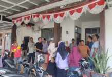 Warga Gampong Pande Datangi Kantor Keuchik, Tagih Kepastian Pembangunan SD Warga Gampong Pande Datangi Kantor Keuchik, Tagih Kepastian Pembangunan SD*