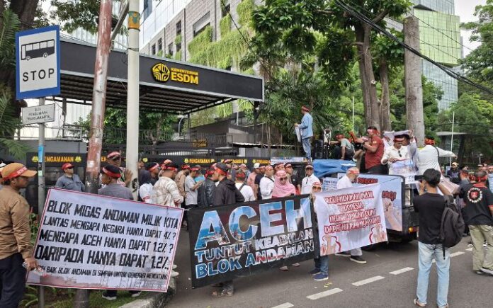 Ratusan Warga Aceh Geruduk Kementerian ESDM, Tuntut PoD Blok South Andaman Dibatalkan