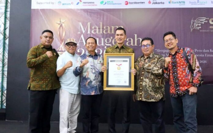Sekda Aceh M. Nasir Raih SMSI Award, Ini Deretan Prestasinya