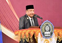 Bupati Mukhlis Hadiri Wisuda UMMAH, Dorong Lulusan Jadi Job Creator Bupati Mukhlis Hadiri Wisuda UMMAH, Dorong Lulusan Jadi Job Creator