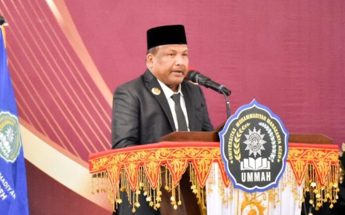 bupati bireuen (2) Bupati Mukhlis Hadiri Wisuda UMMAH, Dorong Lulusan Jadi Job Creator