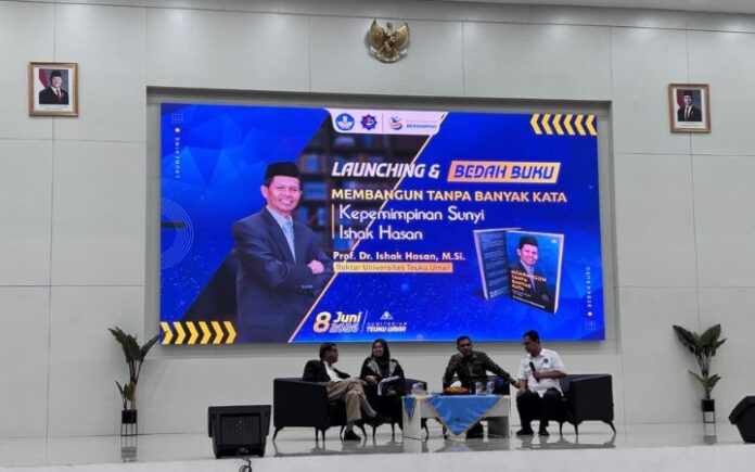 Rekam Jejak Rektor UTU Ishak Hasan Diabadikan dalam Memoar