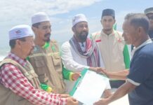 FPI Aceh Serahkan 5 Perahu untuk Nelayan Korban Bencana di Jangka FPI Aceh Serahkan 5 Perahu untuk Nelayan Korban Bencana di Jangka