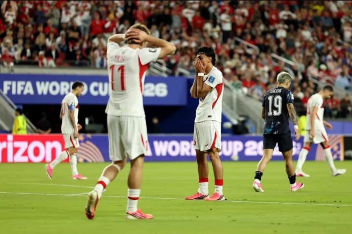 Piala Dunia 2026: AS Tak Tersentuh, Turki Tersingkir Lebih Cepat, Brasil dan Maroko Dekati 32 Besar Komparatif.ID, Washington– Persaingan menuju babak 32 besar Piala Dunia 2026 mulai menemukan bentuknya. Amerika Serikat menjadi tim terbaru yang memastikan tiket ke fase gugur setelah menaklukkan Australia, sementara Turki dan Haiti harus mengakhiri perjalanan lebih cepat. Di Grup C, Brasil kembali ke jalur kemenangan dan Maroko semakin dekat mengamankan tempat di babak berikutnya usai menundukkan Skotlandia, sabtu (20/6/2026). Amerika Serikat melanjutkan performa impresifnya dengan menundukkan Australia 2-0 dalam pertandingan yang berlangsung di Seattle Stadium, Washington. Tim asuhan Mauricio Pochettino tampil efektif sejak awal dan berhasil memecah kebuntuan pada menit ke-11 melalui gol bunuh diri bek Australia, Cameron Burgess, saat berusaha menghalau umpan silang Folarin Balogun.