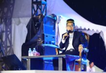Bhayangkara Fest 2026 Resmi Dibuka, Ribuan Warga Padati Mapolda Aceh Meski Diguyur Hujan Bhayangkara Fest 2026 Resmi Dibuka, Ribuan Warga Padati Mapolda Aceh Meski Diguyur Hujan Komparatif.ID, Banda Aceh– Kepolisian Daerah (Polda) Aceh resmi membuka Bhayangkara Fest 2026 dalam rangka memperingati Hari Bhayangkara ke-80. Kegiatan yang dipusatkan di Lapangan Merah Mapolda Aceh, Banda Aceh, itu berlangsung selama empat hari, mulai 19 hingga 22 Juni 2026, dengan menghadirkan berbagai agenda yang melibatkan masyarakat. Pembukaan Bhayangkara Fest 2026 dilakukan langsung oleh Kapolda Aceh Irjen Pol. Drs. Marzuki Ali Basyah, M.M., pada Jumat malam (19/6/2026). Acara tersebut dihadiri ribuan masyarakat. Meski hujan mengguyur kawasan Mapolda Aceh, antusiasme masyarakat untuk mengikuti rangkaian pembukaan tetap tinggi.
