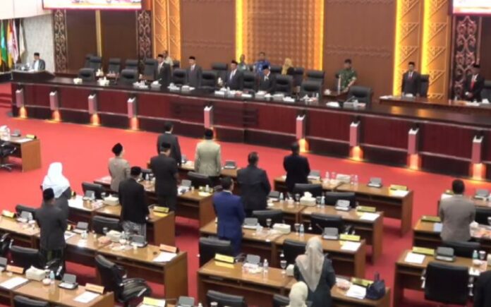 DPRA Tetapkan 3 Rancangan Qanun Usul Inisiatif Tahun 2026 DPRA Mulai Susun Qanun Penyelamatan Generasi Aceh DPRA Tetapkan 3 Rancangan Qanun Inisiatif 2026