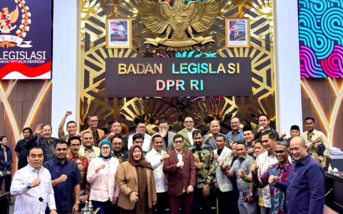 DPRA bersama Baleg DPR RI Pimpinan DPRA Sampaikan 3 Masukan Strategis Saat Pembahasan Revisi UUPA di Baleg DPR RI