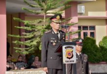 HUT Bhayangkara ke-80, Kapolres Bireuen Tegaskan Komitmen Tingkatkan Pelayanan Publik HUT Bhayangkara ke-80, Kapolres Bireuen Tegaskan Komitmen Tingkatkan Pelayanan Publik Komparatif.ID, Bireuen– Peringatan Hari Ulang Tahun (HUT) Bhayangkara ke-80 di Kabupaten Bireuen menjadi momentum bagi jajaran Kepolisian Resor (Polres) Bireuen untuk menegaskan komitmennya dalam meningkatkan kualitas pelayanan kepada masyarakat. Komitmen tersebut disampaikan langsung oleh Kapolres Bireuen, AKBP Tuschad Cipta Herdani, S.I.K., M.Med.Kom., saat memimpin upacara yang digelar di Lapangan Hijau 97 Wira Pratama Polres Bireuen, Rabu (1/7/2026). Dalam amanat Presiden Republik Indonesia yang dibacakannya, Kapolres menekankan pentingnya penguatan reformasi kelembagaan agar Polri semakin profesional, transparan, dan akuntabel dalam menjalankan tugas. Menurutnya, tantangan yang terus berkembang menuntut seluruh personel kepolisian untuk meningkatkan kapasitas sumber daya manusia, terutama dalam menghadapi perkembangan teknologi dan dinamika keamanan di era digital.