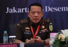 Eks Jampidsus Febrie Adriansyah Ditetapkan Sebagai Tersangka Kasus Gratifikasi & TPPU Eks Jampidsus Febrie Adriansyah Ditetapkan Sebagai Tersangka Kasus Gratifikasi & TPPU