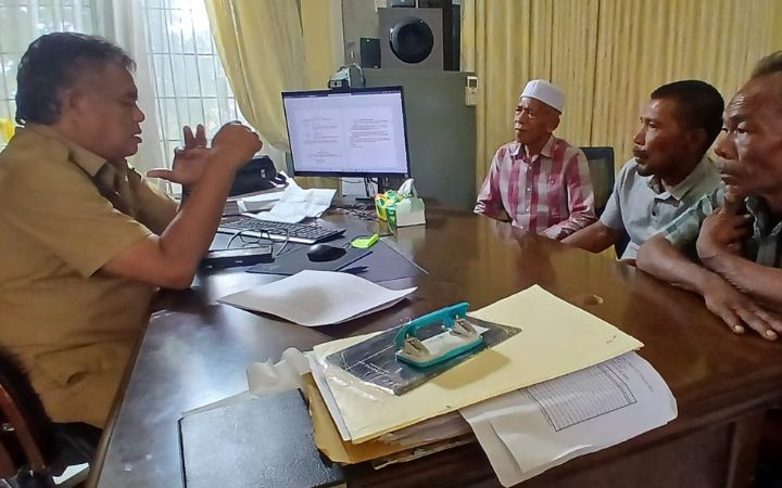 Sawah Terendam Lumpur, Petani Kuala Ceurape Audiensi ke Dinas Pertanian