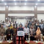ITF UIN Ar-Raniry Salurkan Rp2,06 Miliar Bantuan UKT untuk 86 Mahasiswa ITF UIN Ar-Raniry Salurkan Rp2,06 Miliar Bantuan UKT untuk 86 Mahasiswa