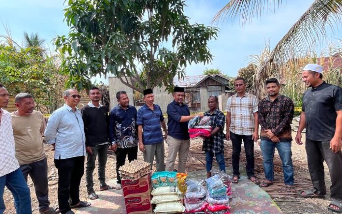 Wakil Keta DPRA Yah Fud Kunjungi Korban Kebakaran di Peudada