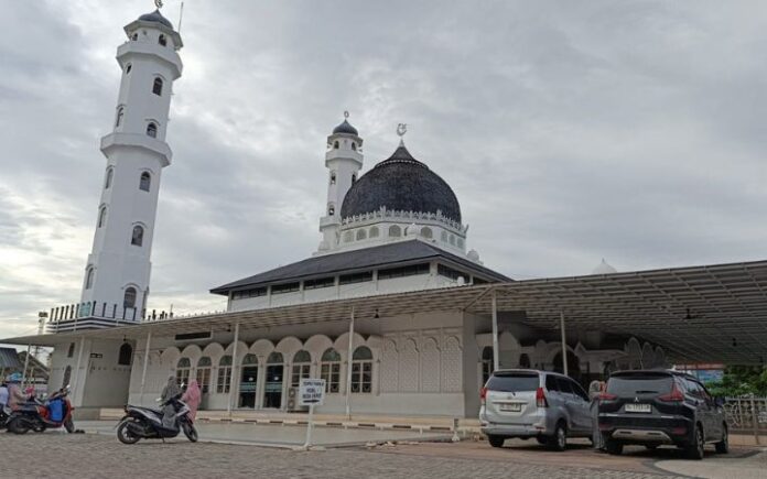 masjid abu Masjid Abu Beureueh, Monumen yang Berdiri Tanpa Proposal
