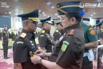 Mualem Ajak Kajati Rahmadsyah Bangun Aceh