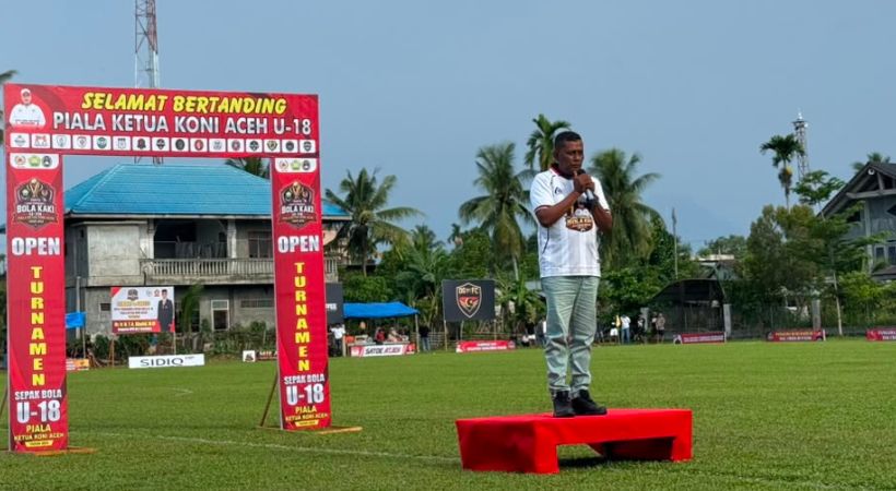 Pon Yaya Buka Piala KONI Aceh U-18