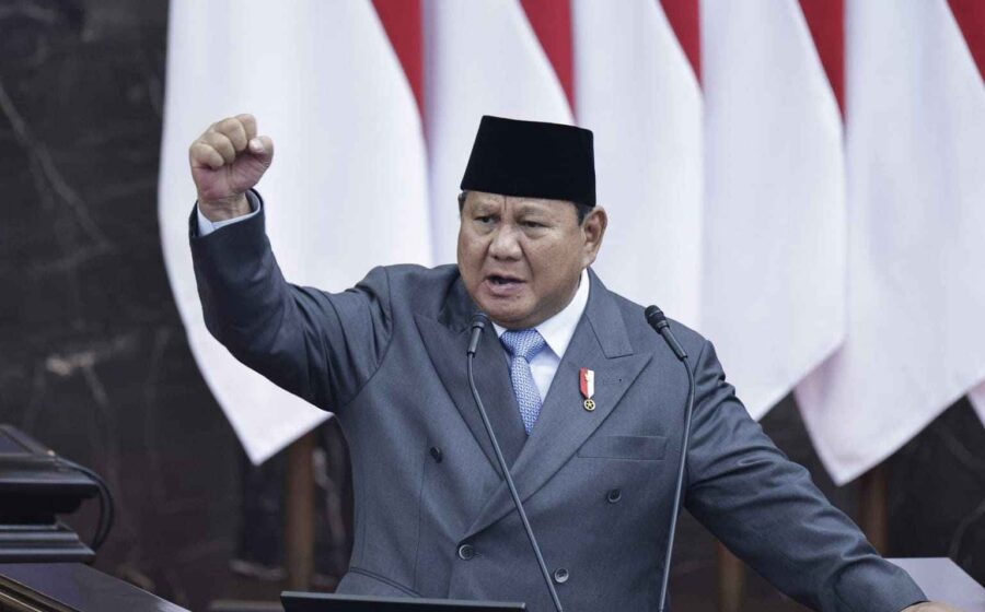 Prabowo Tegaskan Pelindungan Pekerja, Porsi Pengemudi Ojol Disebut Naik Jadi 92 Persen Komparatif.ID, Jakarta– Presiden Republik Indonesia Prabowo Subianto menegaskan komitmen pemerintah memperkuat pelindungan dan kesejahteraan pekerja melalui sejumlah kebijakan. Komitmen itu antara lain diwujudkan dengan pengesahan UU Nomor 2 Tahun 2026 tentang Pelindungan Pekerja Rumah Tangga serta peningkatan porsi pembagian hasil bagi pengemudi ojek online dari 80 persen menjadi 92 persen. Hal tersebut disampaikan Prabowo dalam Pidato Kenegaraan pada Sidang Tahunan MPR RI serta Sidang Bersama DPD RI dan DPR RI Tahun 2026 di Gedung Nusantara, Kompleks Parlemen, Senayan, Jakarta, Jumat (14/8/2026).