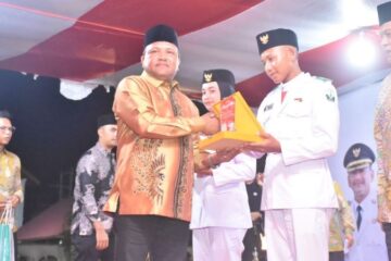 Tugas Selesai, Bupati Mukhlis Titip Pesan untuk Paskibraka Bireuen