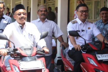 Bupati Pidie Serahkan 97 Sepeda Motor Operasional untuk Imum Mukim