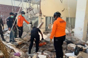 Gempabumi Magnitudo 7,7 Guncang Flores, BMKG Umumkan Peringatan Dini Tsunami