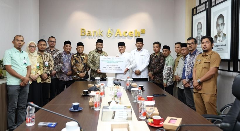 Bank Aceh Serahkan Zakat Perusahaan Rp11,94 Miliar ke Baitul Mal