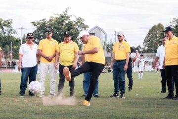 Bupati Bireuen Buka Kejuaraan Sepak Bola Antar Kecamatan