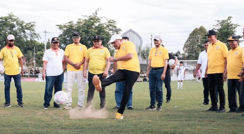 Bupati Bireuen Buka Kejuaraan Sepak Bola Antar Kecamatan
