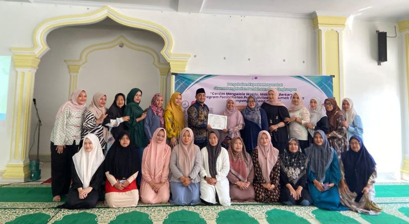 Dosen Psikologi Unimal Edukasi IRT Lancang Garam tentang Manajemen Waktu