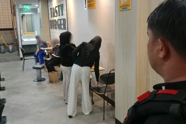Mangkal di Depan Ayam Waralaba, Polisi Syariah Tertibkan Wanita Malam di Banda Aceh