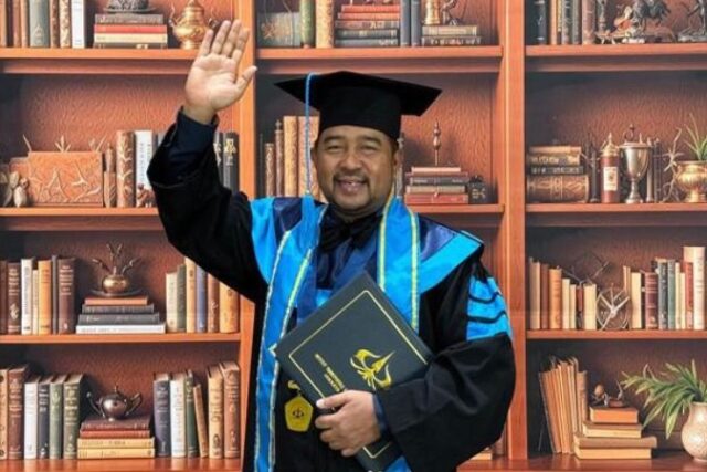 CEO PT Trans Continent Ismail Rasyid Resmi Sandang Gelar Doktor