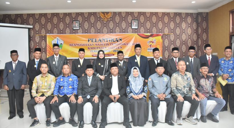 Bupati Mukhlis Lantik Anggota MPA Bireuen Periode 2026-2031
