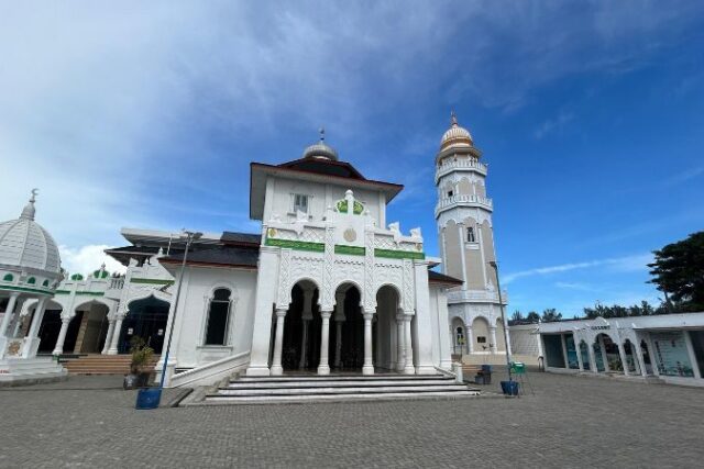 Masjid Baiturrahim Ulee Lheue, Bukti Ketangguhan Masyarakat Aceh